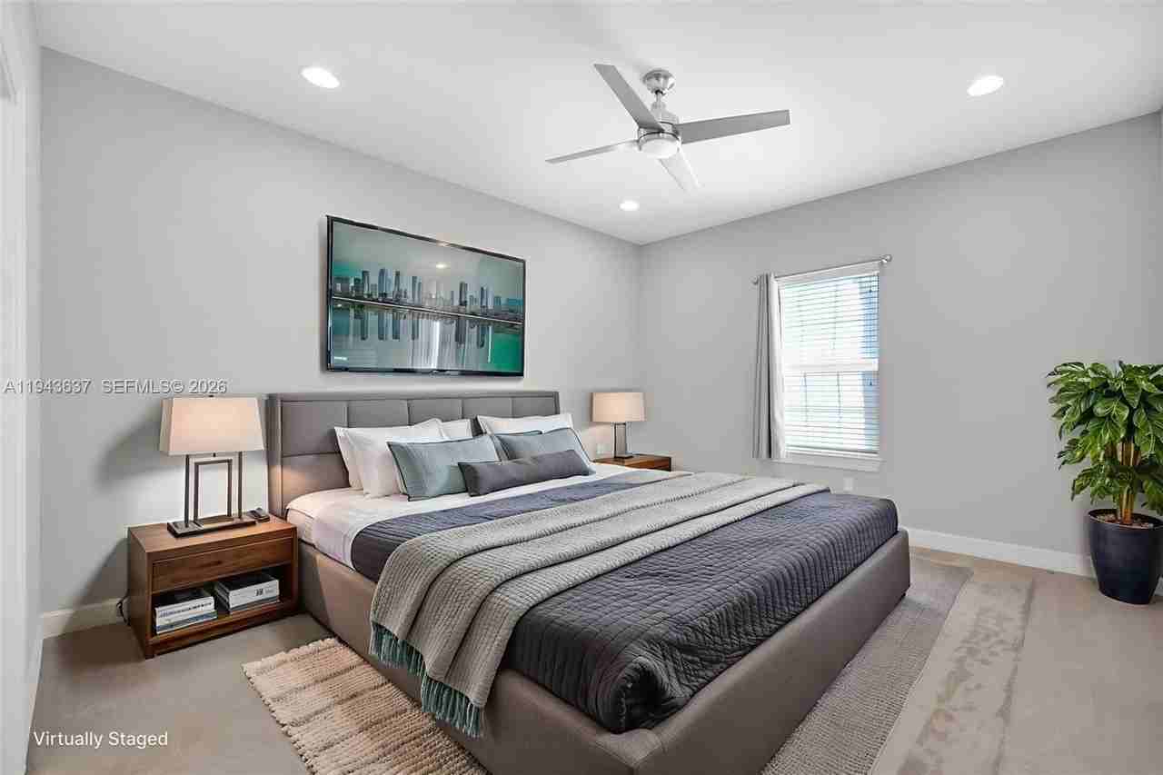 964 Banyan Dr - Photo 6 of 50