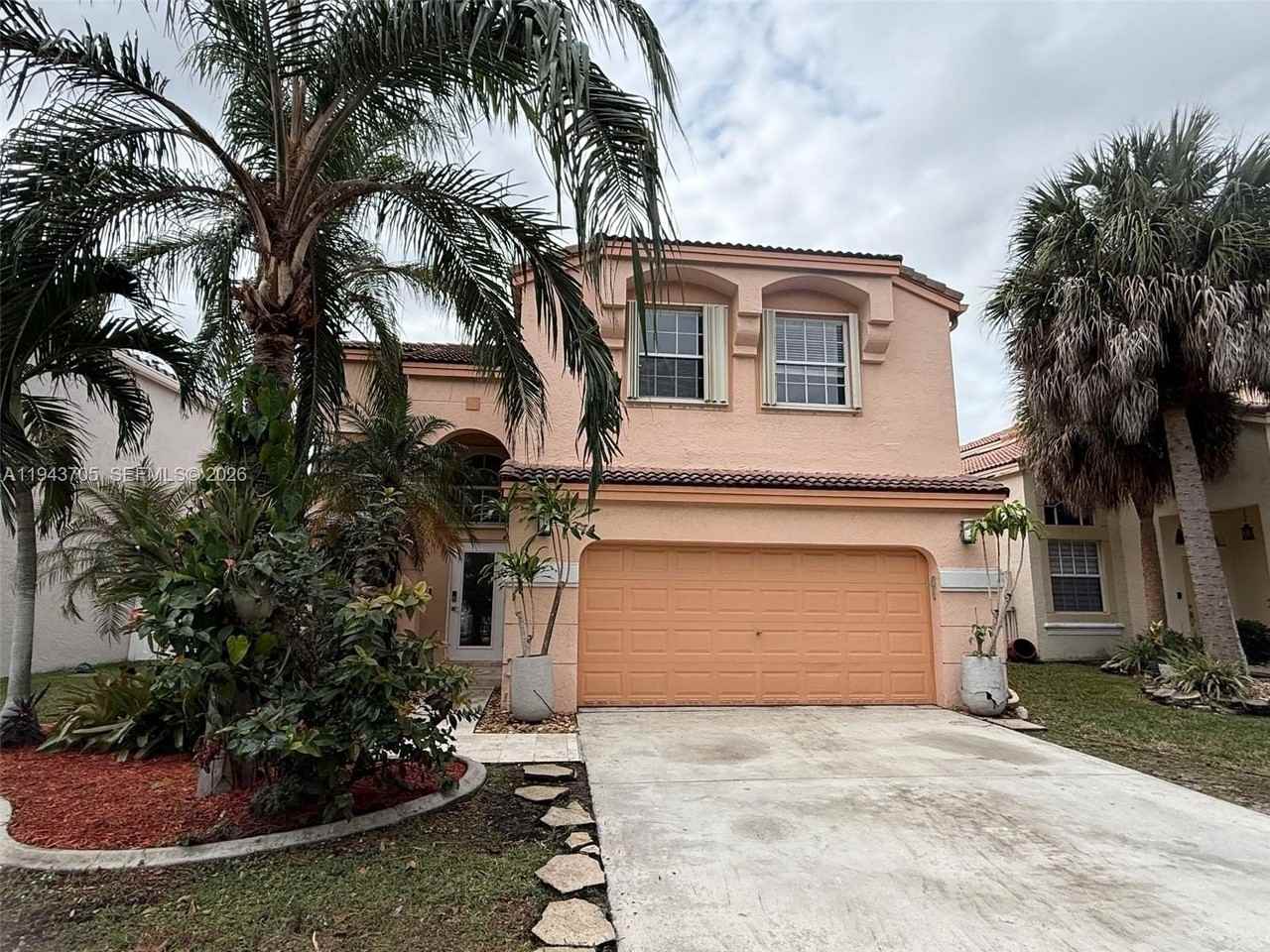 1474 Nw 153rd Ln #1474 - Photo 2 of 50