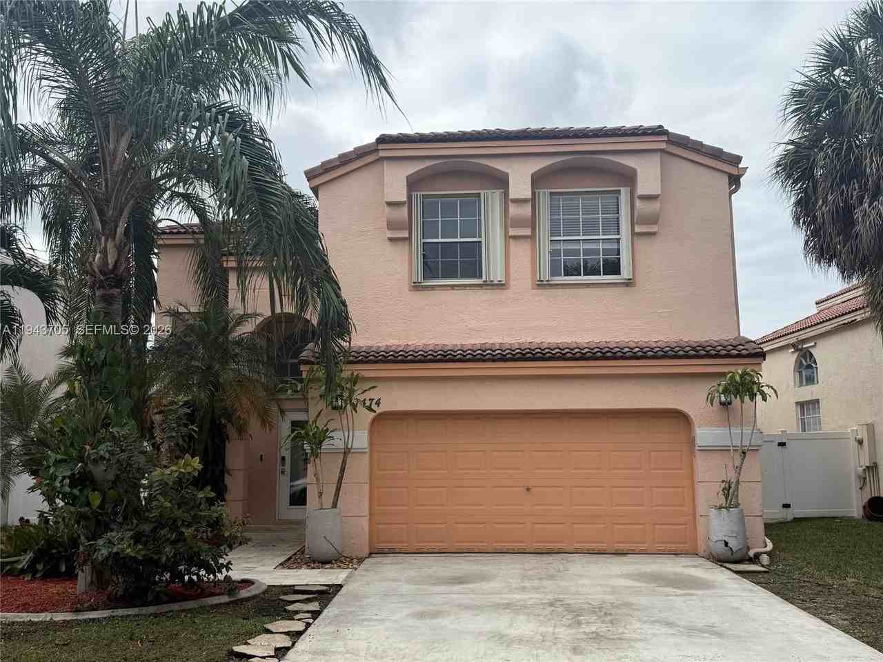 1474 Nw 153rd Ln #1474 - Photo 3 of 50