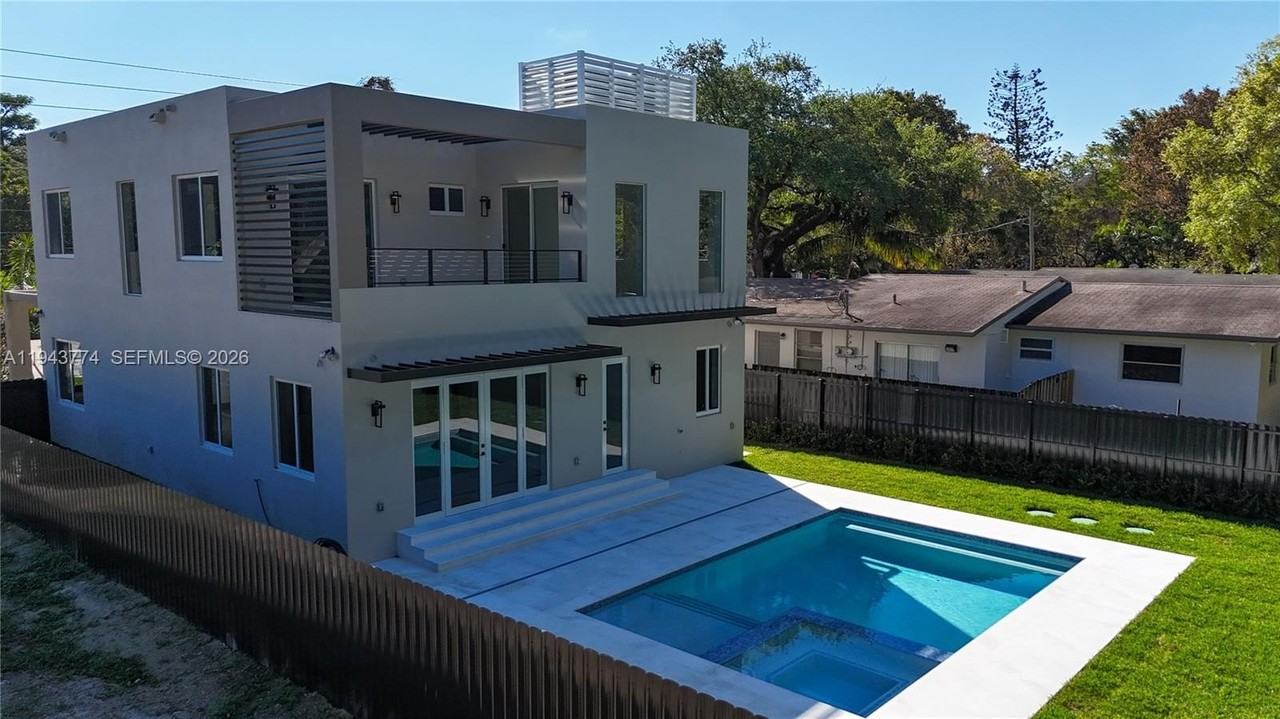 7310 Sw 63rd Ct #1 - Photo 4 of 26