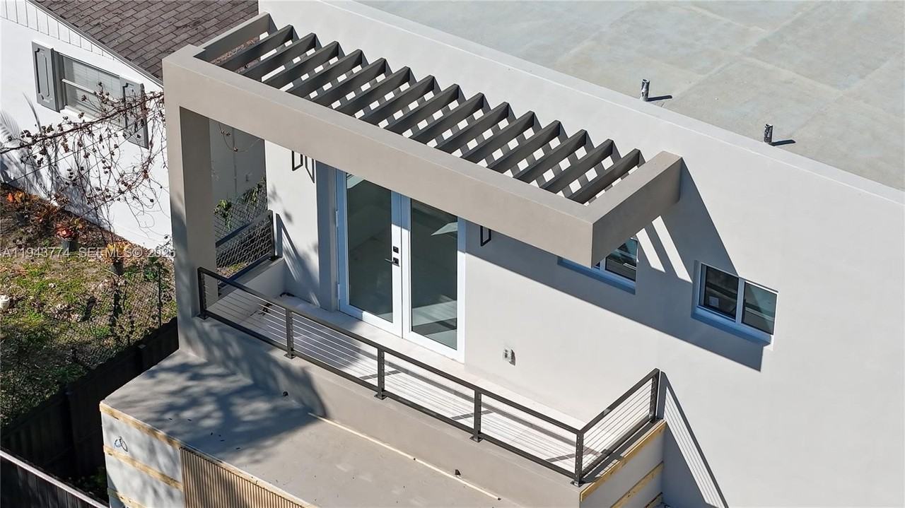 7310 Sw 63rd Ct #1 - Photo 5 of 26