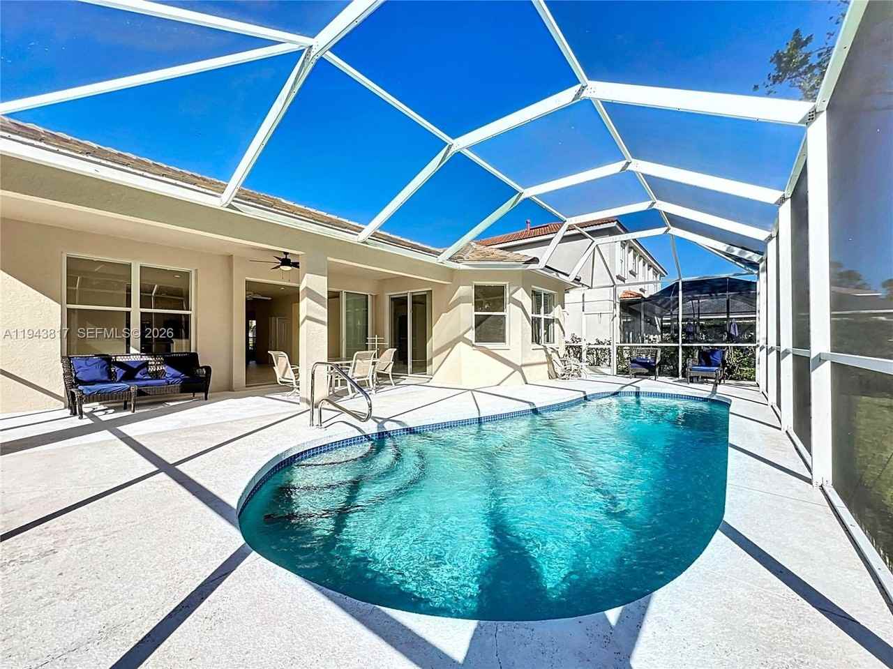 4874 Sabal Lake Cir - Photo 3 of 50