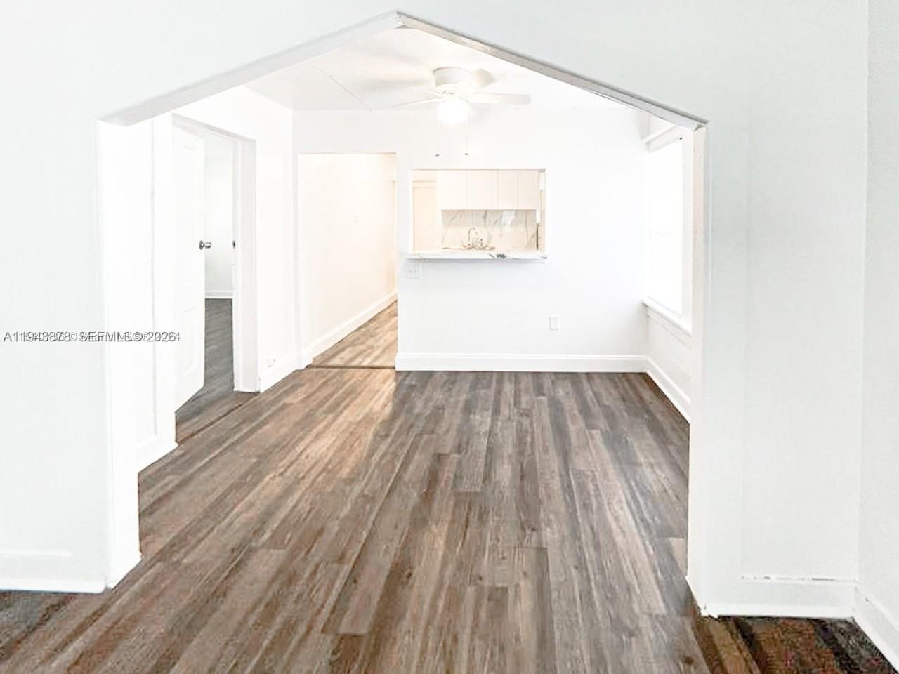 1022 22nd St - Photo 3 of 16