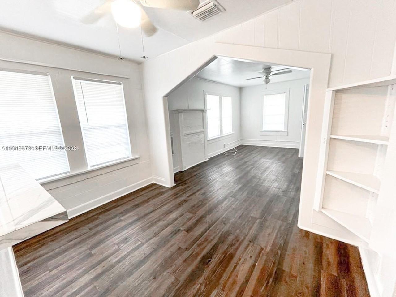 1022 22nd St - Photo 5 of 16