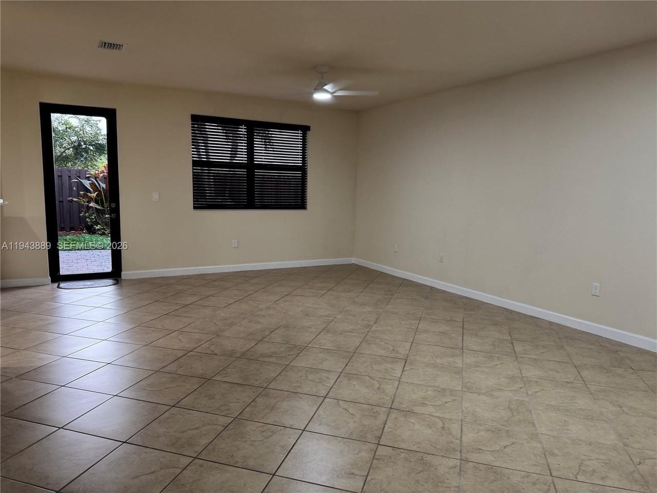 9132 Sw 227th Ln - Photo 4 of 50