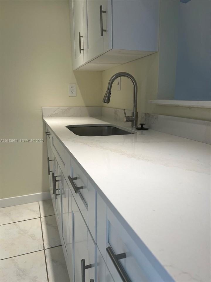 260 Nw 107th Ave #212 - Photo 5 of 12