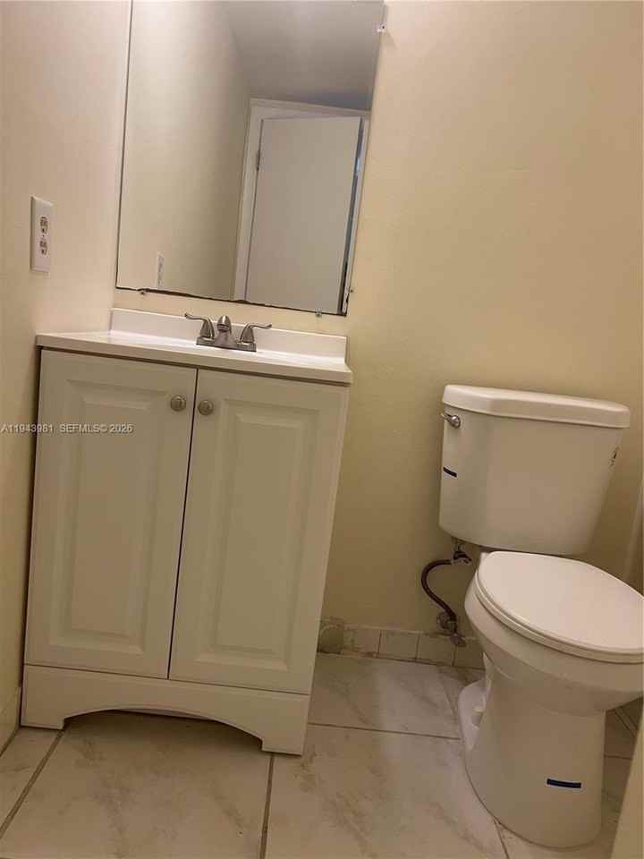 260 Nw 107th Ave #212 - Photo 7 of 12