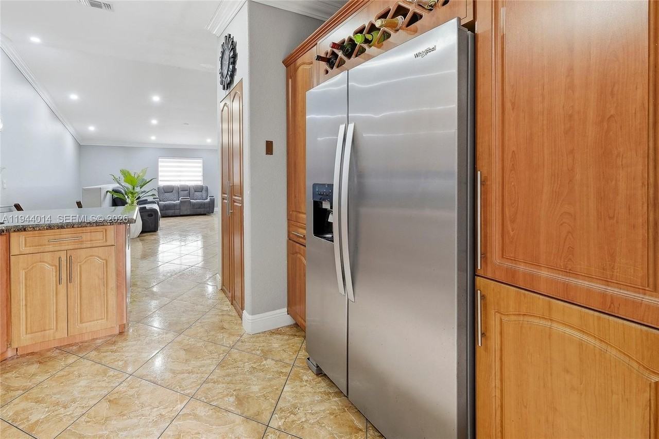 11025 W Okeechobee Rd #201 - Photo 5 of 24