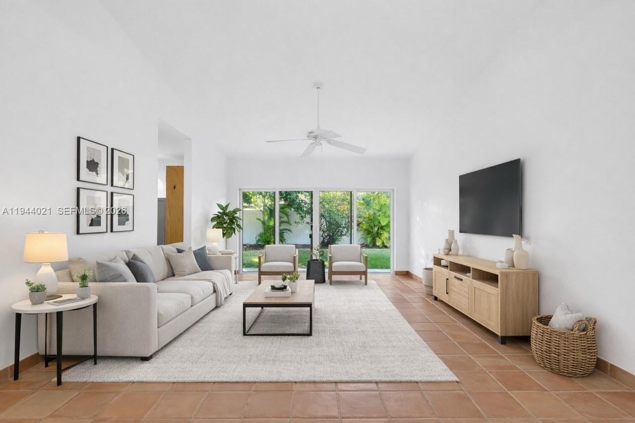 10514 Sw 127th Ct #10514 - Photo 4 of 36