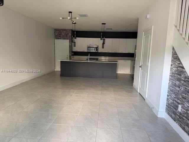 8286 Nw 43rd St #8286 - Photo 3 of 24