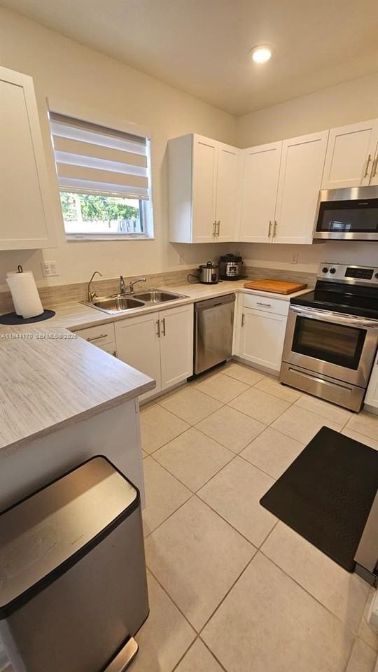 1146 Se 26th Ter #0 - Photo 6 of 42