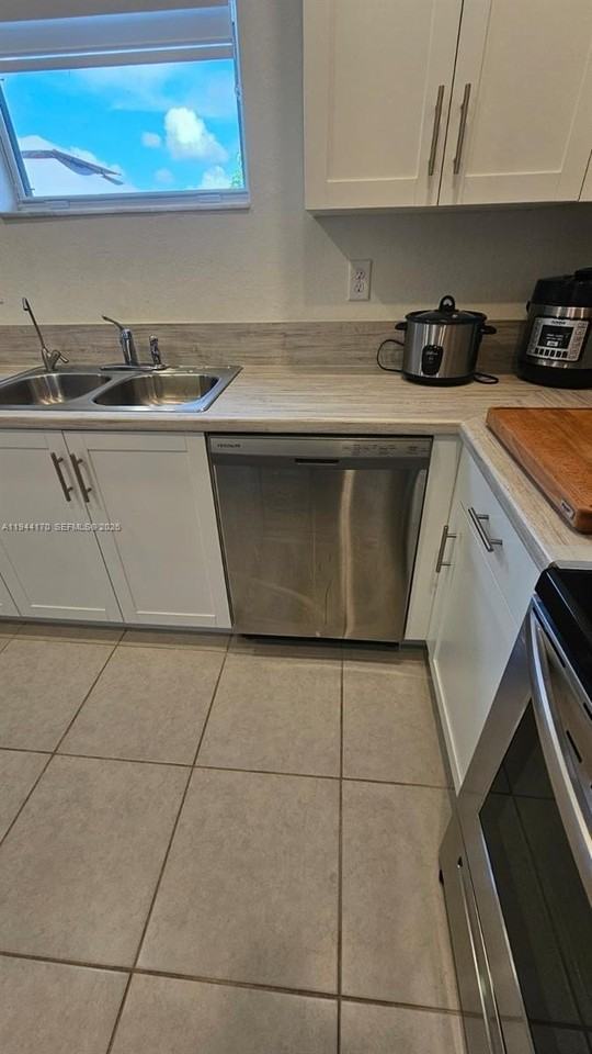 1146 Se 26th Ter #0 - Photo 7 of 42