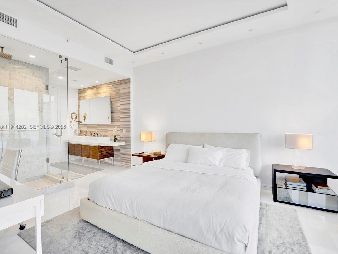 1100 Biscayne Blvd #4001 - Photo 5 of 26