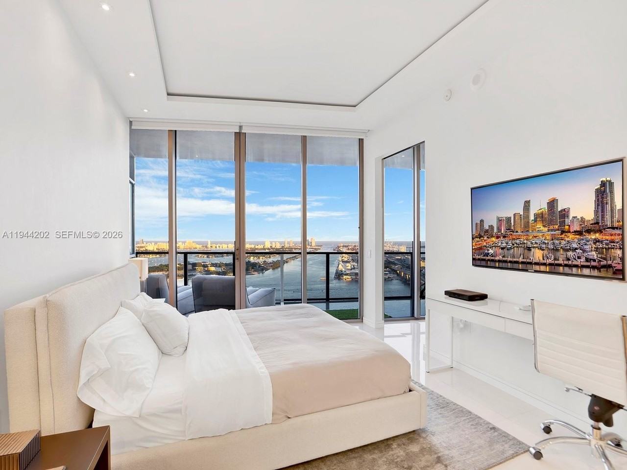 1100 Biscayne Blvd #4001 - Photo 6 of 26