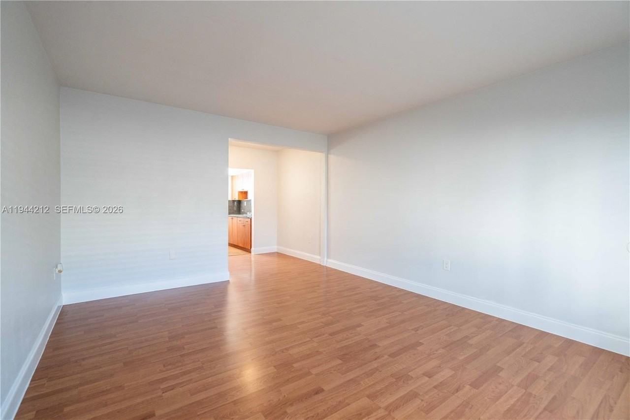 7315 Harding Ave #16 - Photo 5 of 14