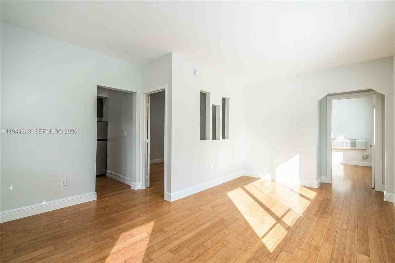 7301 Carlyle Ave #7 - Photo 4 of 16