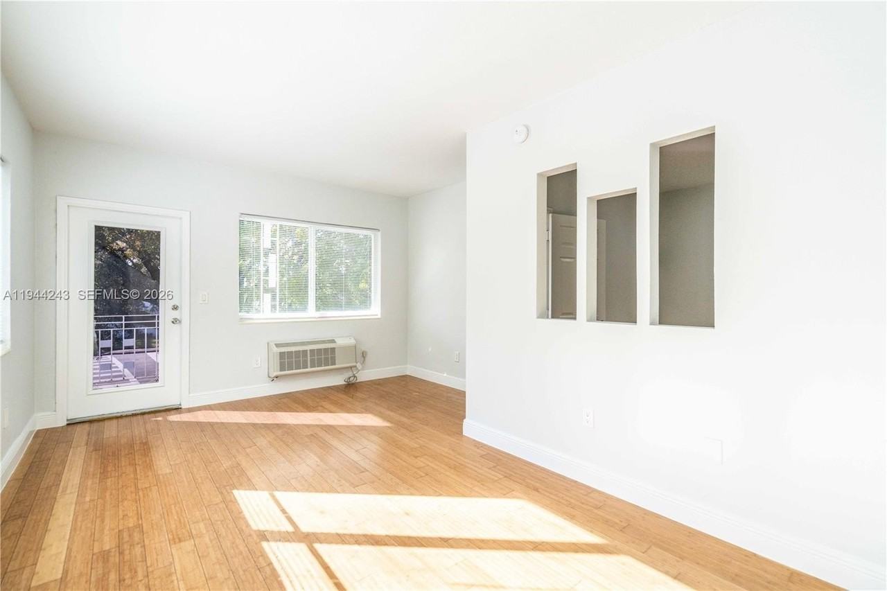 7301 Carlyle Ave #7 - Photo 6 of 16