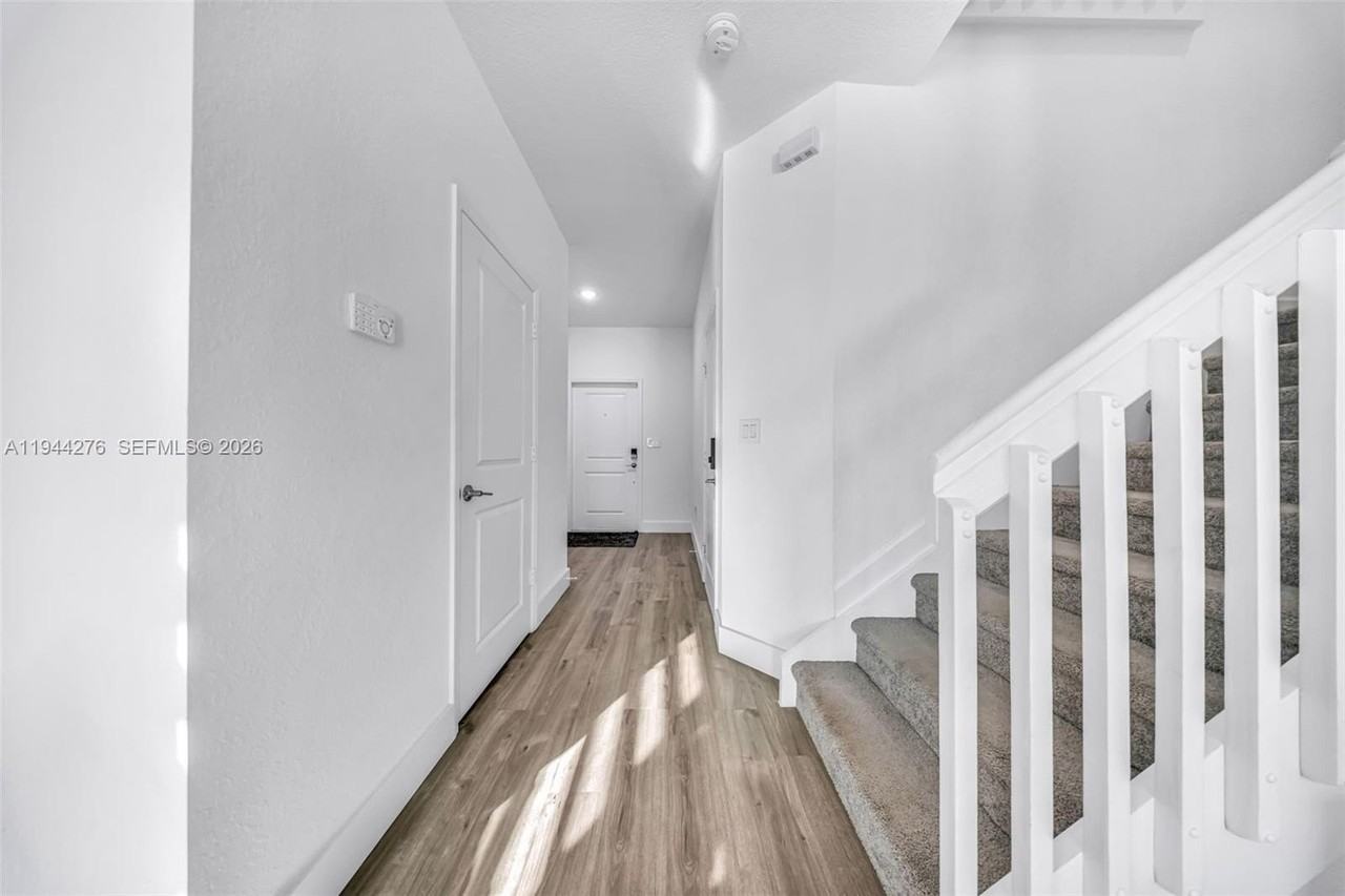 24985 Sw 107th Ct - Photo 4 of 20