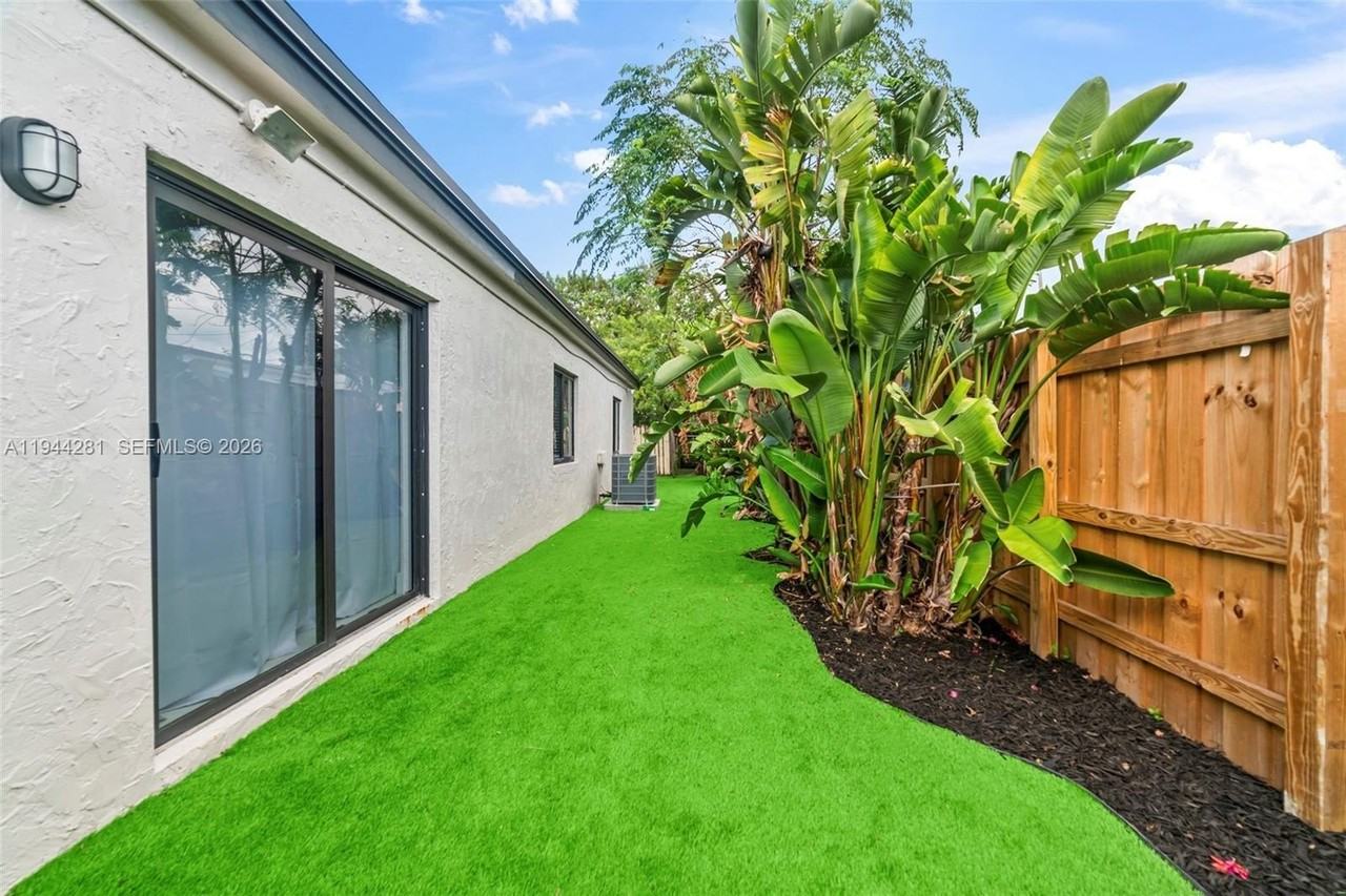 1671 Ne 174th St #1671 - Photo 2 of 21