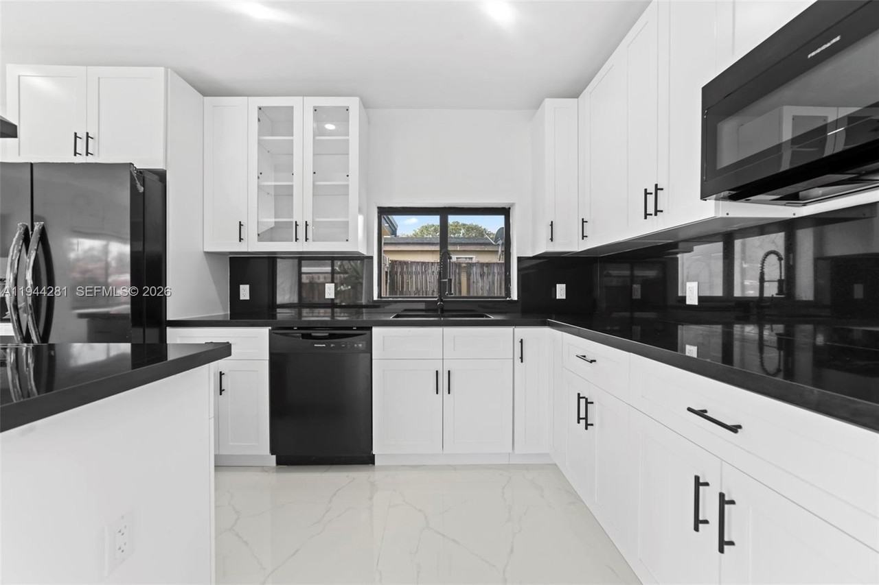 1671 Ne 174th St #1671 - Photo 6 of 21