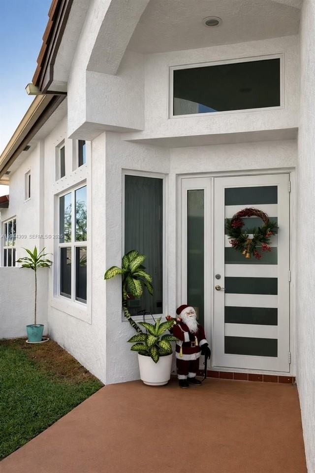 3038 Marion Ave - Photo 4 of 31