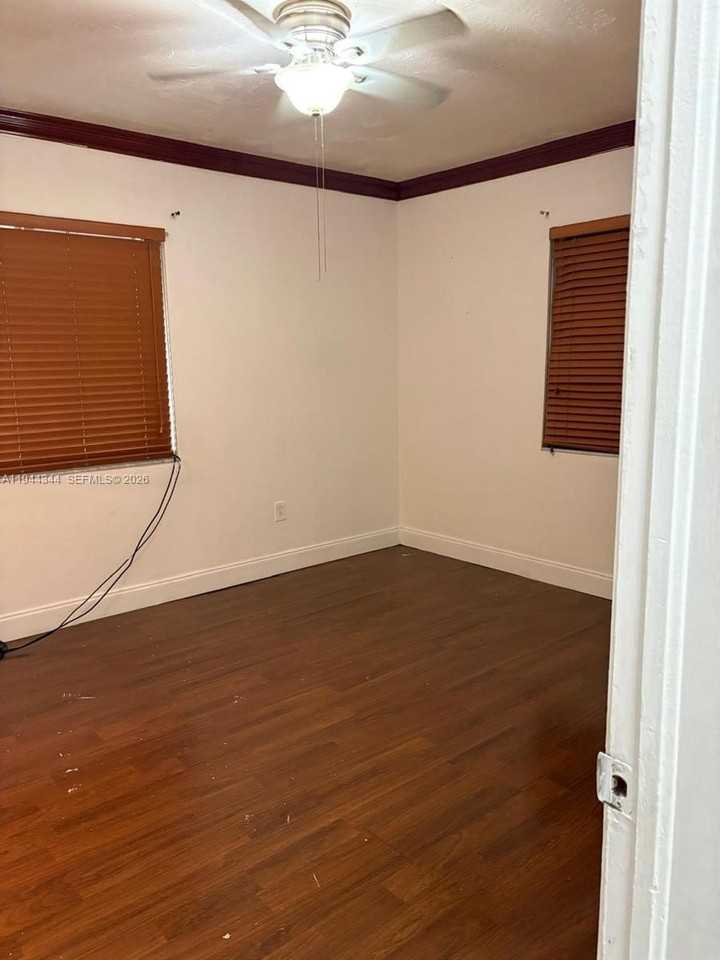 2830 Nw 66th St #2830 - Photo 6 of 11