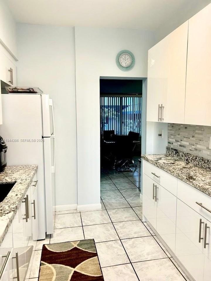 326 Harrison St #106A - Photo 3 of 23