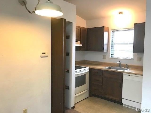 76 Peachtree Ln - Photo 3 of 8