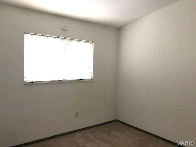 76 Peachtree Ln - Photo 5 of 8