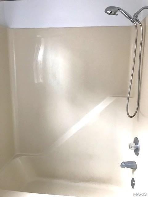 76 Peachtree Ln - Photo 6 of 8