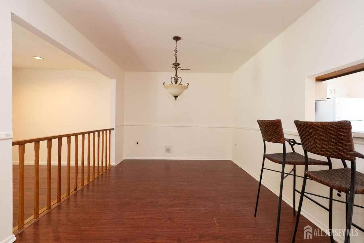 32 Lafayette Ct - Photo 6 of 29