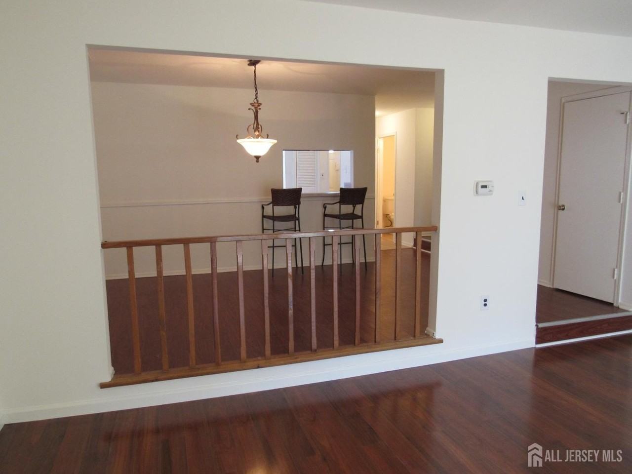 32 Lafayette Ct - Photo 7 of 27