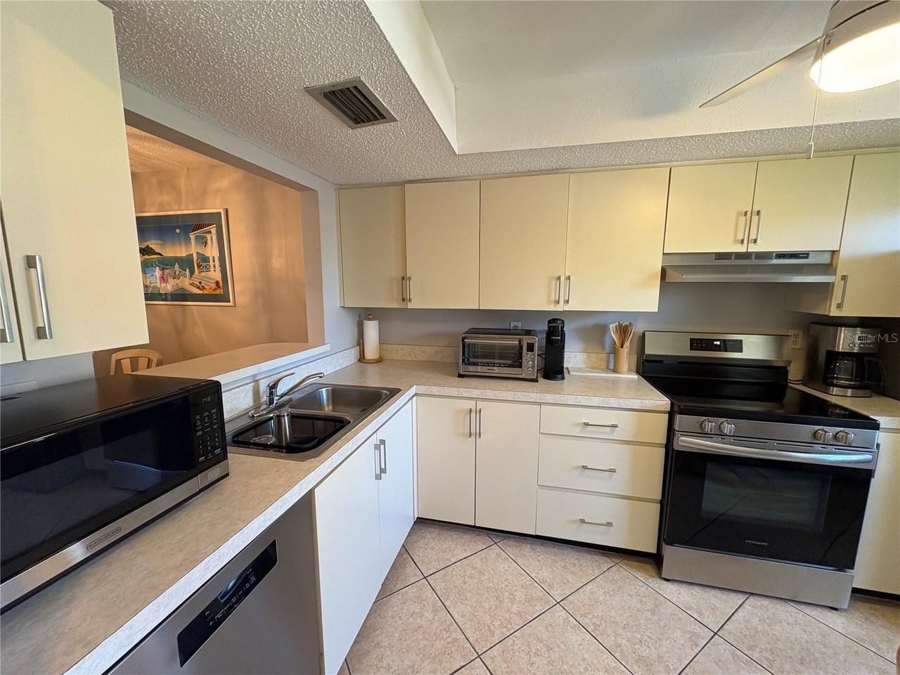 2666 Woodgate Ln #D1 - Photo 2 of 19