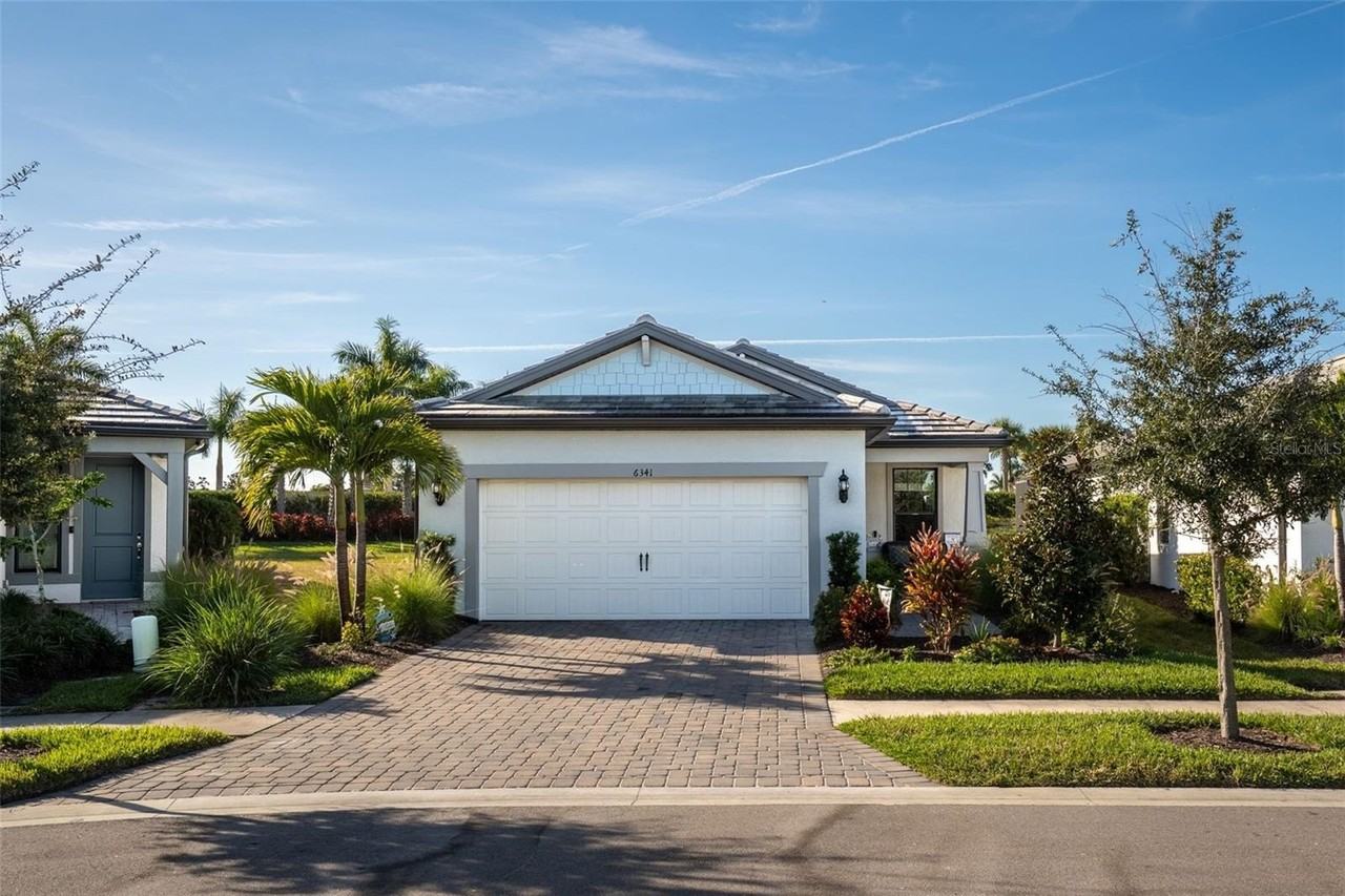 6341 Winding Pine Dr - Photo 2 of 48