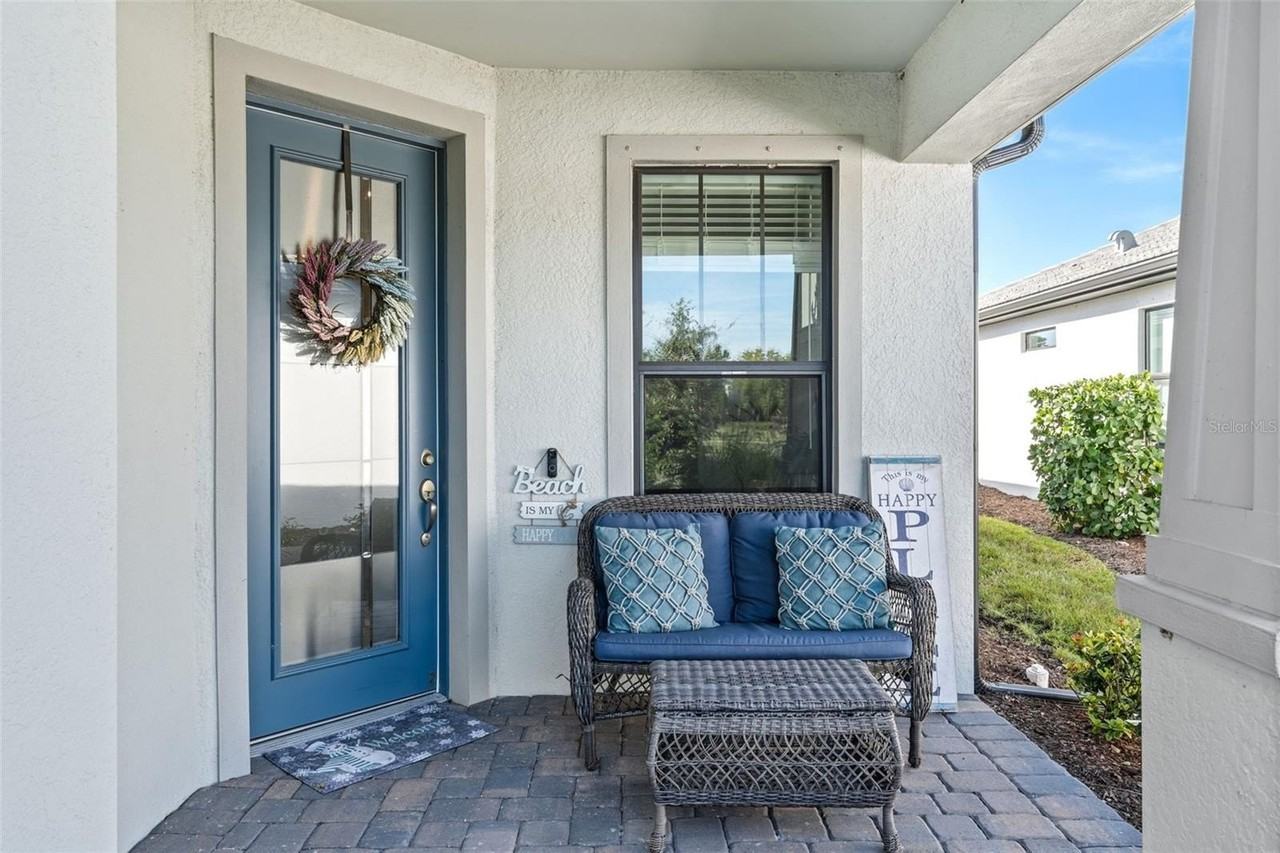 6341 Winding Pine Dr - Photo 4 of 48