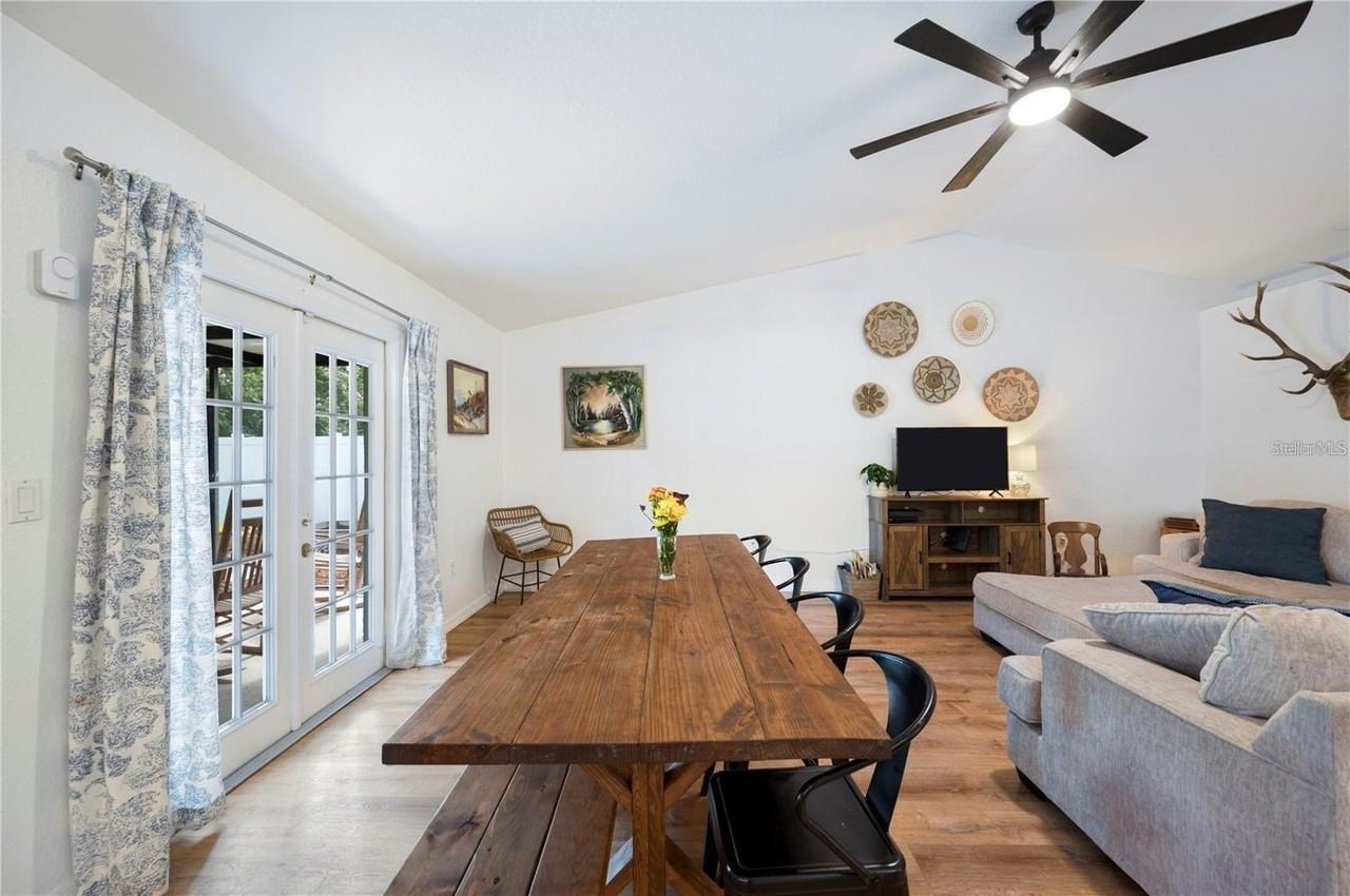 3668 Joshua Ln - Photo 4 of 31