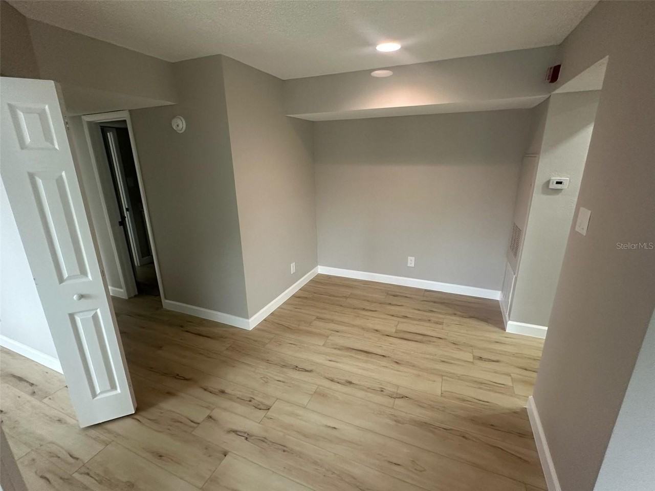 3764 Idlebrook Cir #208 - Photo 4 of 21