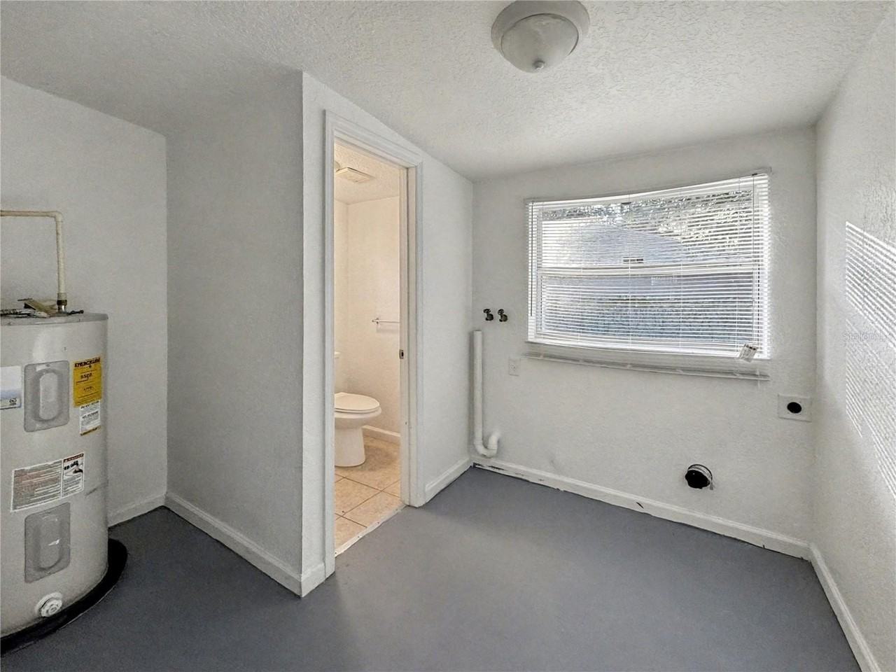 612 Kensington St - Photo 7 of 18