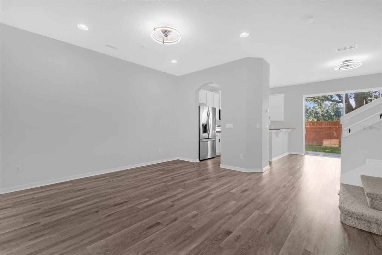 9450 Silver Buttonwood St - Photo 3 of 25