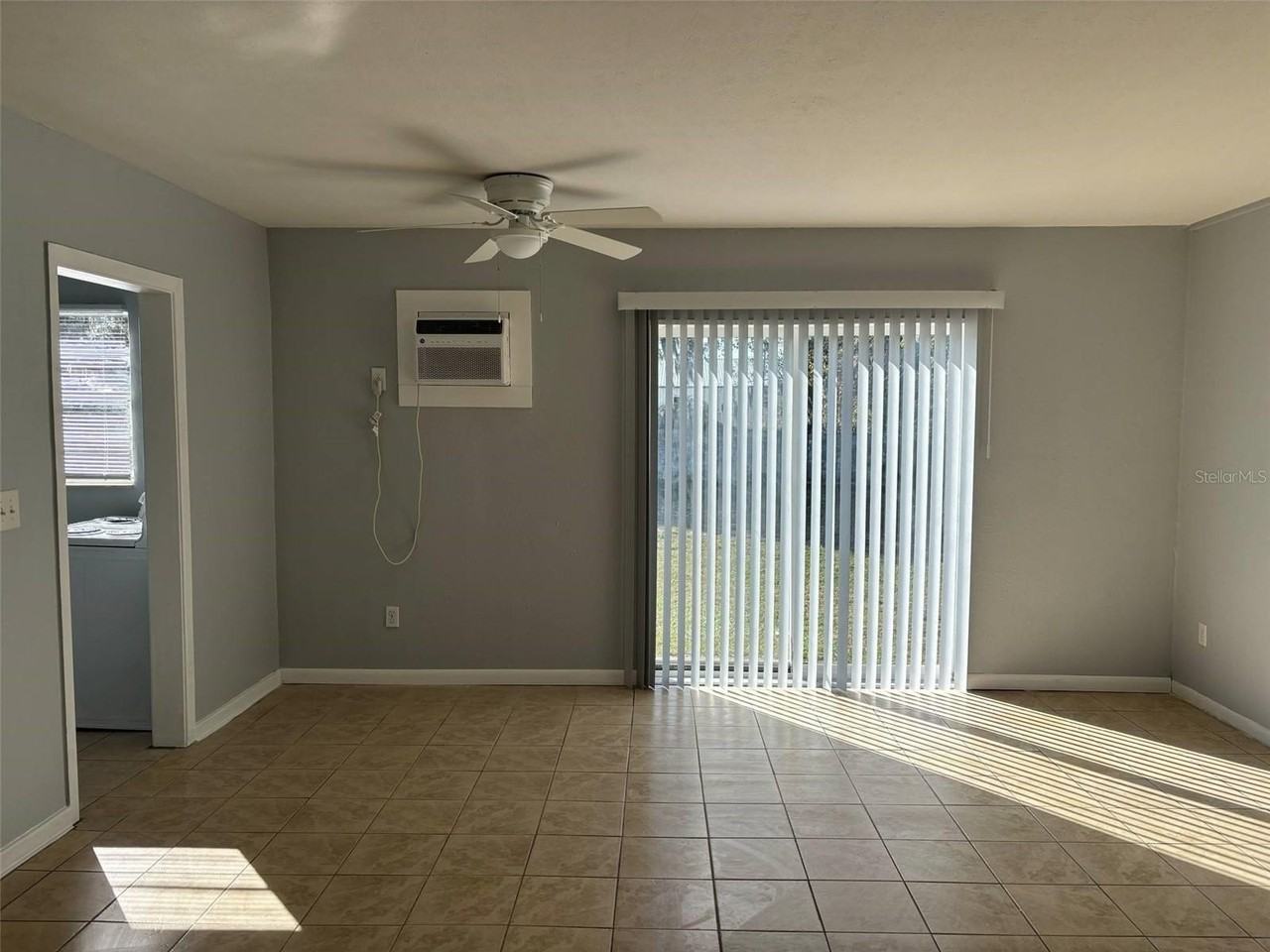 310 Farnol St Sw #3 - Photo 3 of 9