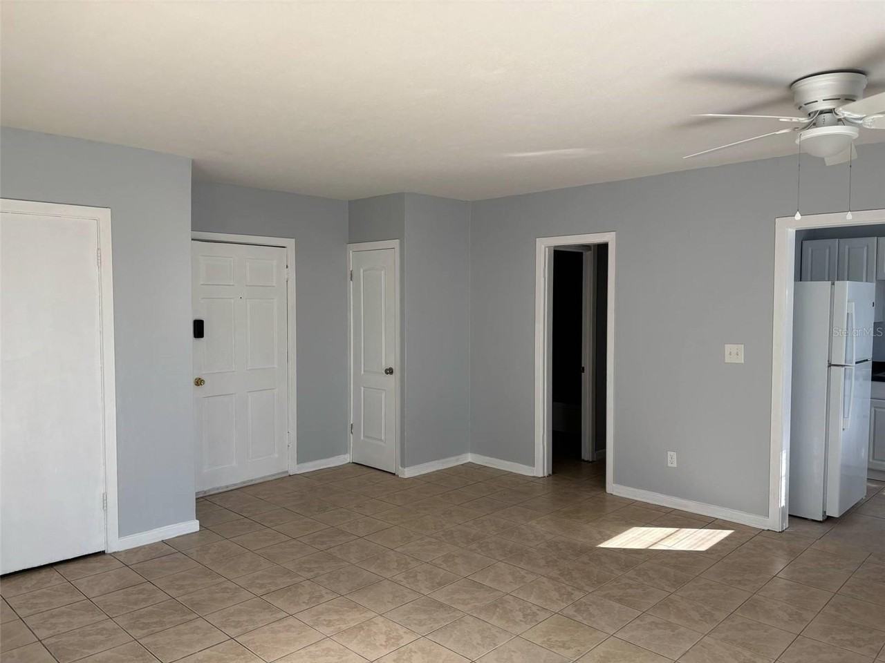 310 Farnol St Sw #3 - Photo 4 of 9