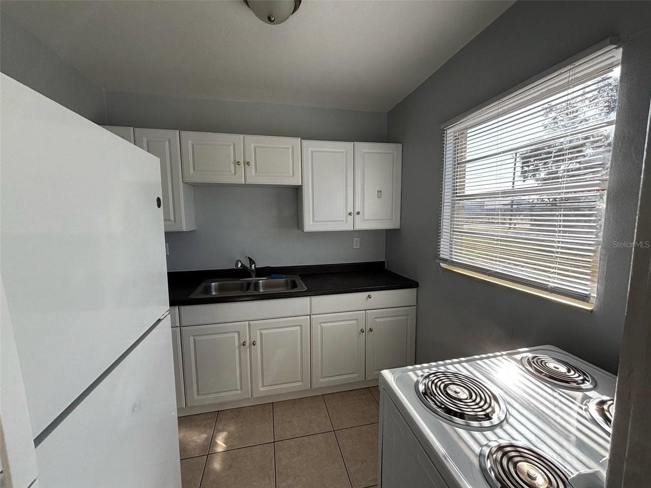 310 Farnol St Sw #3 - Photo 6 of 9