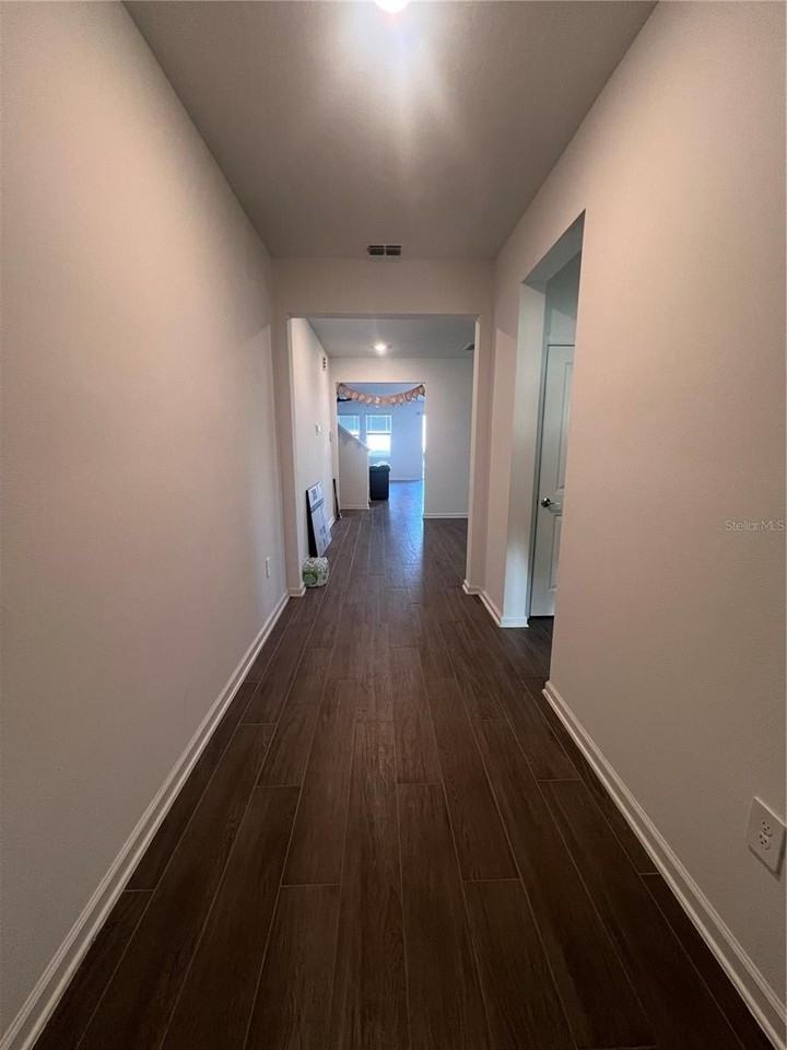 2653 Runners Cir - Photo 3 of 12