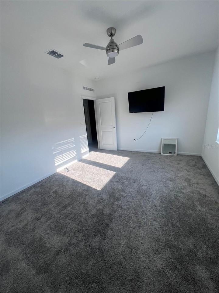 2653 Runners Cir - Photo 7 of 12