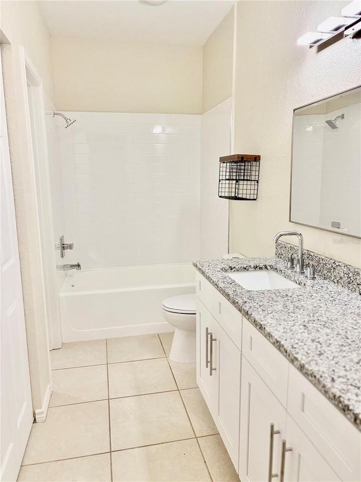 4323 Bayside Village Dr #202 - Photo 7 of 18