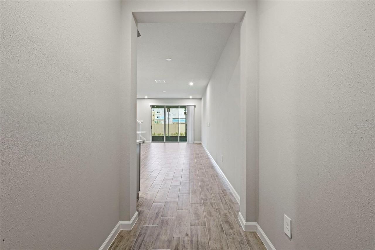 4160 Cloud Hopper Way - Photo 4 of 35