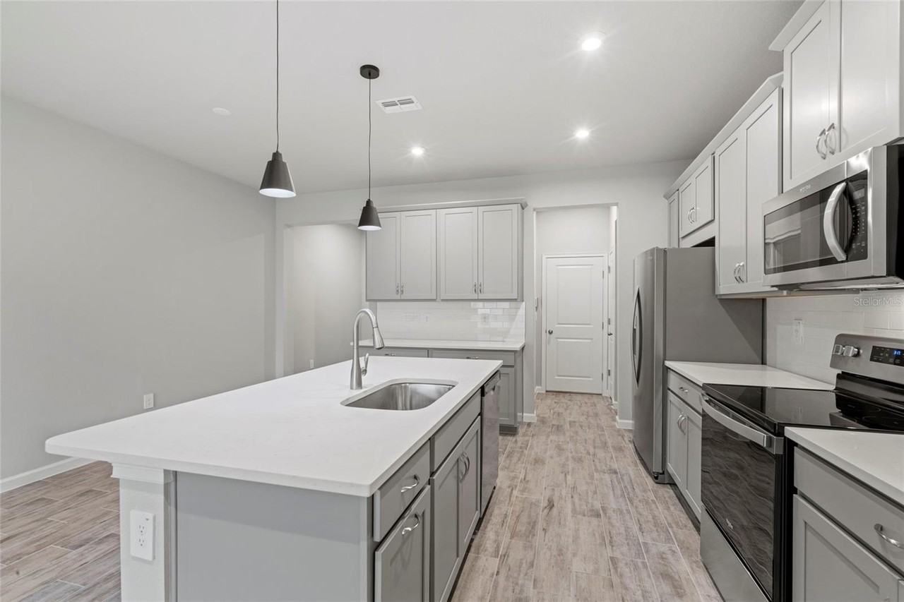 4160 Cloud Hopper Way - Photo 6 of 35