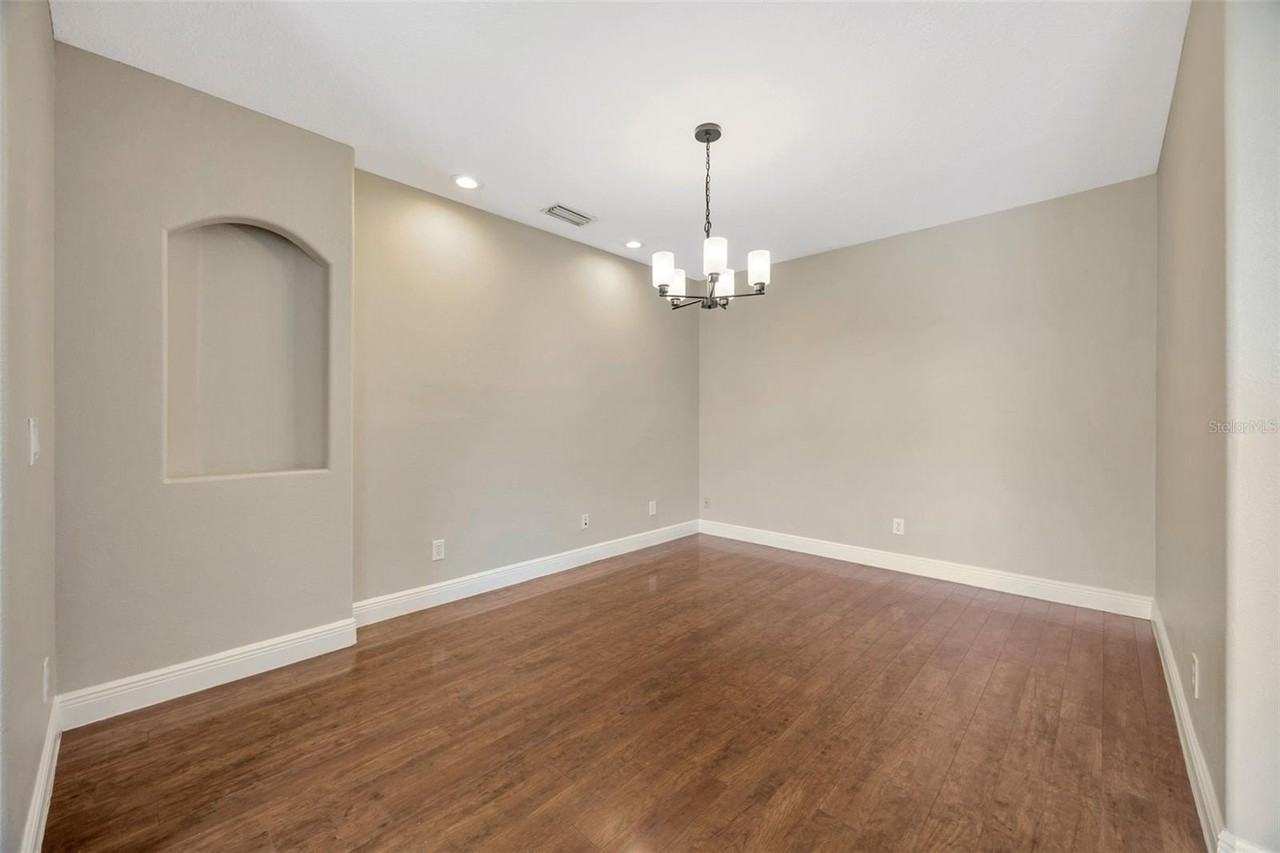 16323 Bridgewalk Dr - Photo 5 of 31