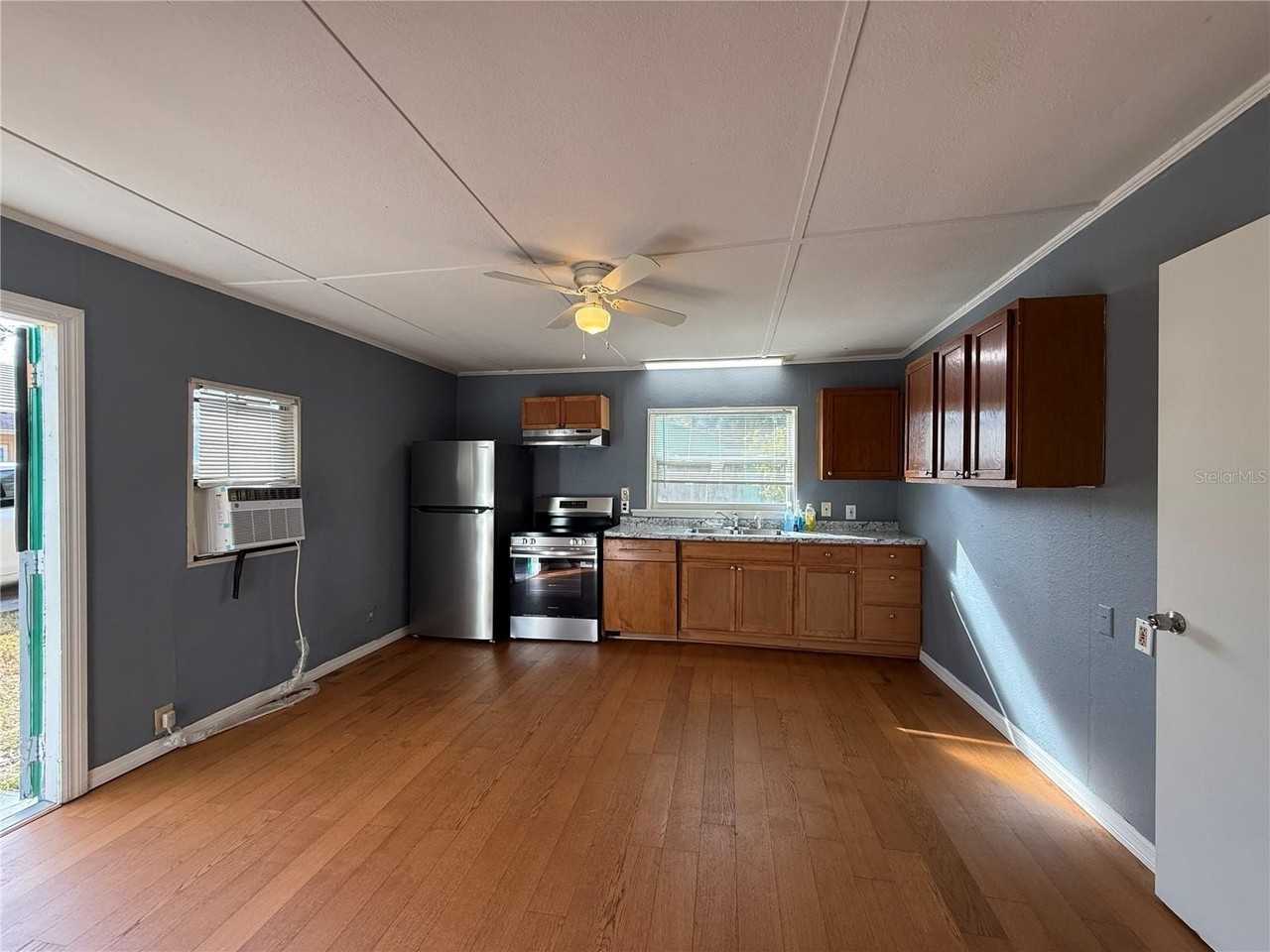 6212 Missouri Ave - Photo 4 of 13