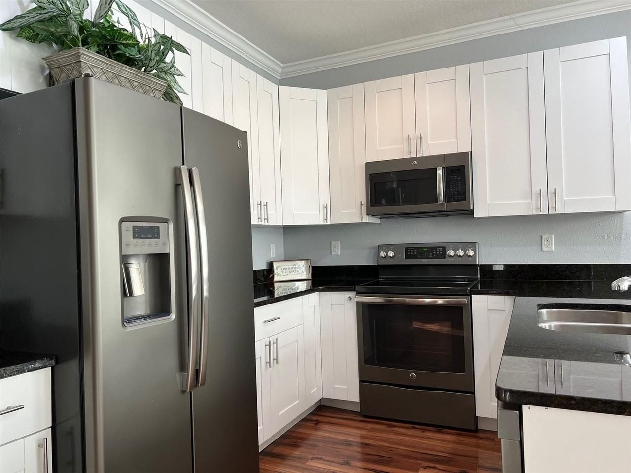 6921 Interbay Blvd #4 - Photo 4 of 15